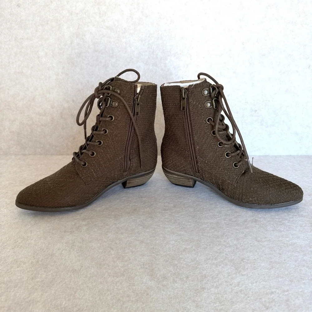 Joyfolie Eliza Boot Brown Girls Size 13 Lace Textured Ankle Boots NEW